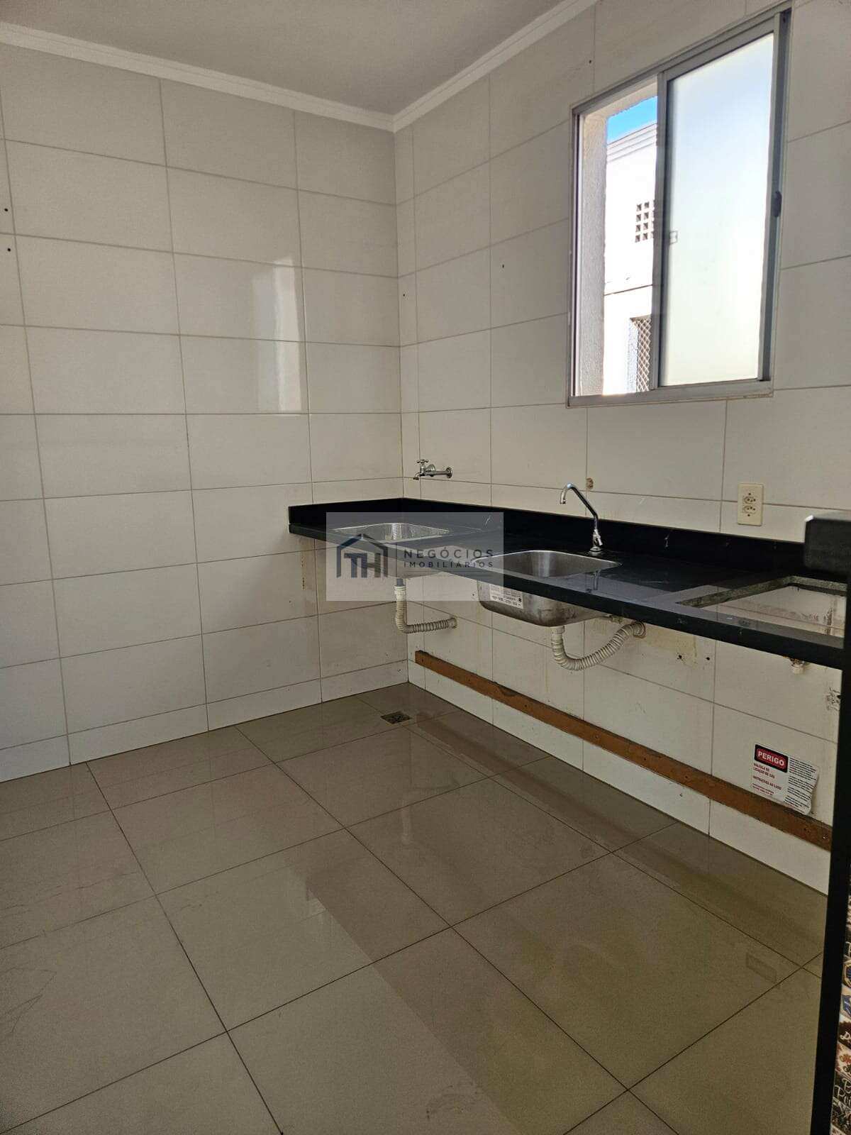 Apartamento à venda, com 2 quartos, 45m² - TH Negócios Imobiliários